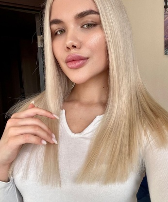 💋
У меня шикарные возможности, чтобы удовлетворить даже самые изысканные фантазии. 😈 К моим услугам относятся классический секс, оральный и анальный, эротический массаж, стриптиз и многое другое. 🌹
Мои фото полностью соответствуют действительности, ты увидишь меня во всей красе, когда встретишься со мной. 💃 Уверяю тебя, ты не останешься равнодушным к моей изящной фигуре и привлекательной внешности. 😍
У меня есть много положительных отзывов от моих предыдущих клиентов, которые определенно оценили мою нежность и навыки в постели. 💯 Посмотри их отзывы на моем профиле, и ты будешь уверен в своем выборе.
Я живу в Москве и готова встретиться с тобой в любое время. 🏙️ Обращайся ко мне, и я превращу твою встречу в незабываемое приключение! 💫 Алёночка
